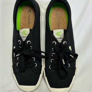 Cariuma Black Canvas Shoes 8.5